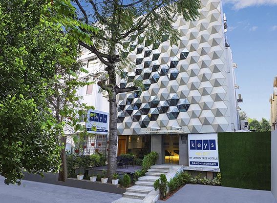 hotels near rto circle ahmedabad